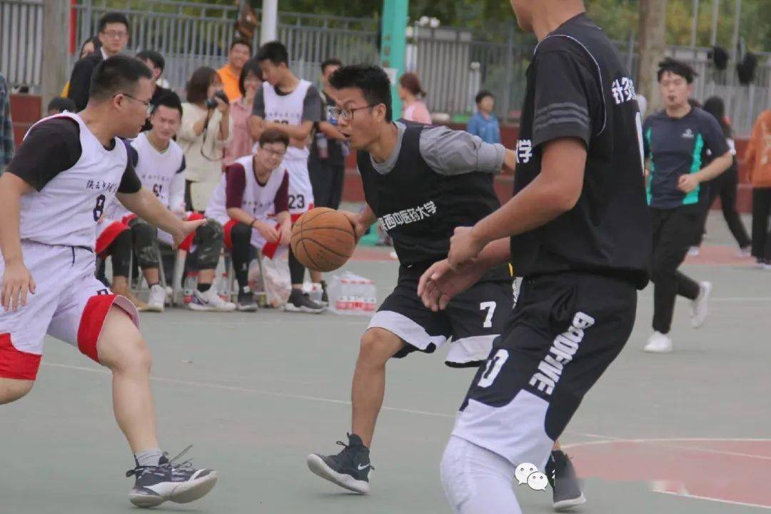 【panda sports】
球场激情洒汗水 针推男篮No. I(图20)