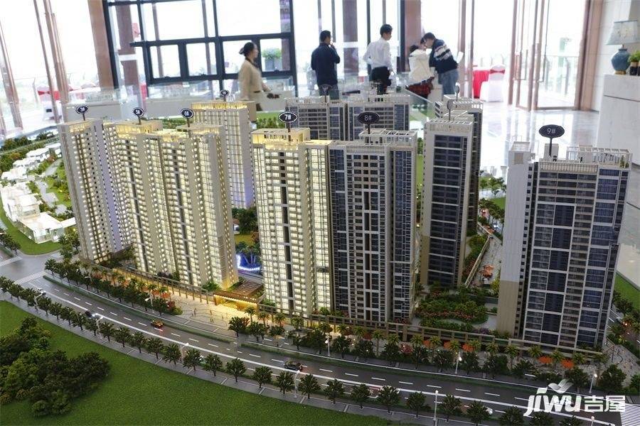 曝皇马看中多特19岁帝星!欲用6000万水货交流,球迷:想多了吧_熊猫体育(图3) panda sports